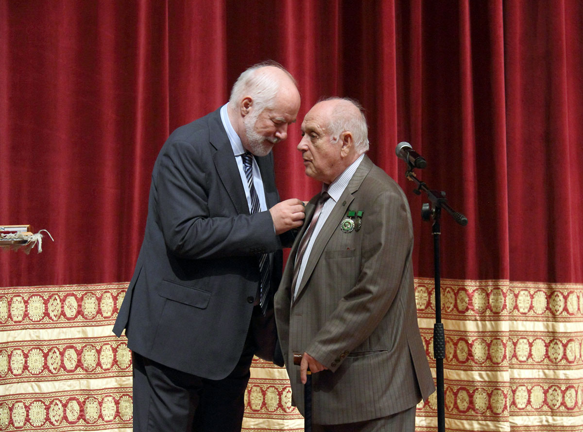 Творческий подарок из Челябинской области – концерт танцевального ансамбля